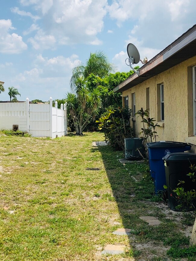 Side Yard - 7368 Pebble Beach Rd