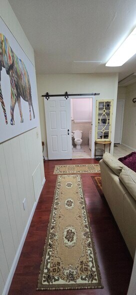 Building Photo - 1447 Lincoln Way