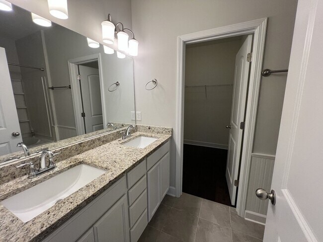 Building Photo - 9052 Brixworth Ct