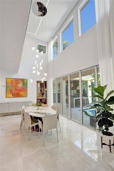 Building Photo - 20824 NE 37th Ave