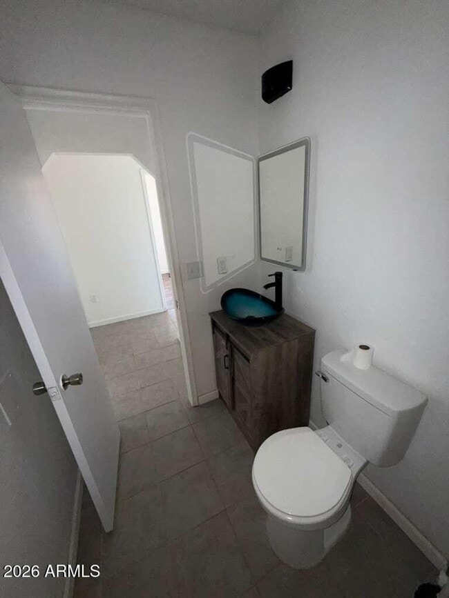 Building Photo - 3105 E 14th St