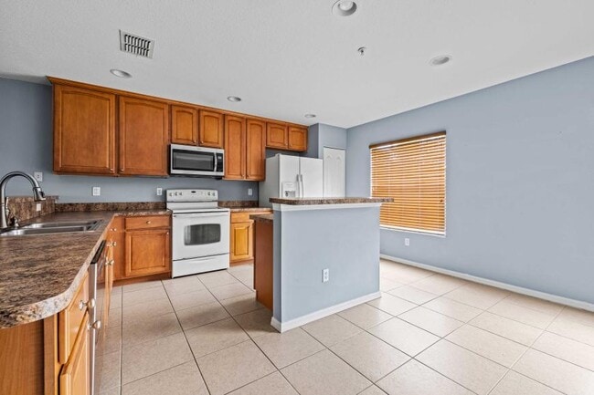 Building Photo - 3 bedroom in Port St Lucie FL 34952