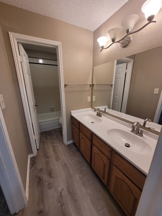 Building Photo - 2 story, 2 bed 2.5 bath townhome at Sagewo...