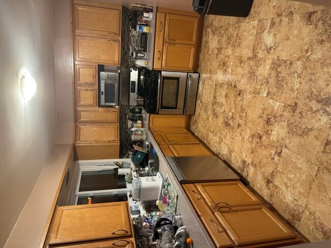 Building Photo - 531 Glenshire Rd