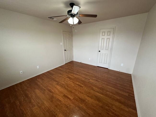 Building Photo - 4Bd/2.5Ba in Killeen, TX!