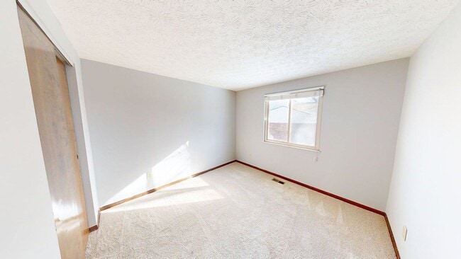 Building Photo - 3919 Quail Hollow Dr