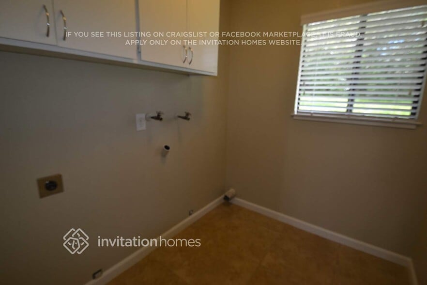 Building Photo - 4415 Patterson Dr