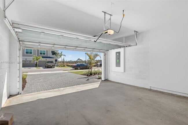 Building Photo - 3595 NW Solange Ct