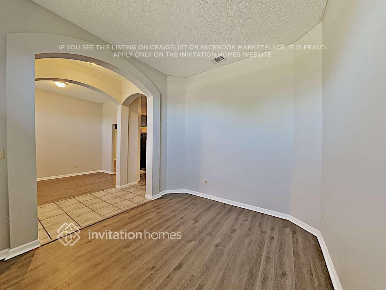Building Photo - 12934 Staffordshire Dr S