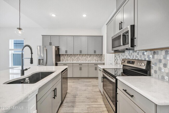 Building Photo - 9755 Invention Ln