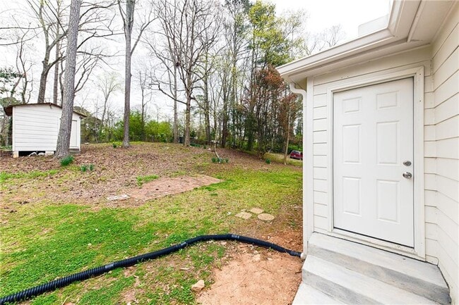 Building Photo - 5791 Lisa Ln