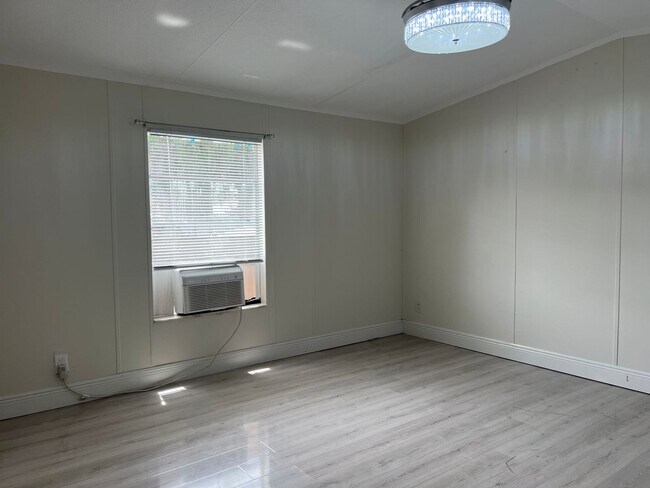 Building Photo - Charming Updated 3-Bedroom Home Near Lake Nona – Move-In Ready!