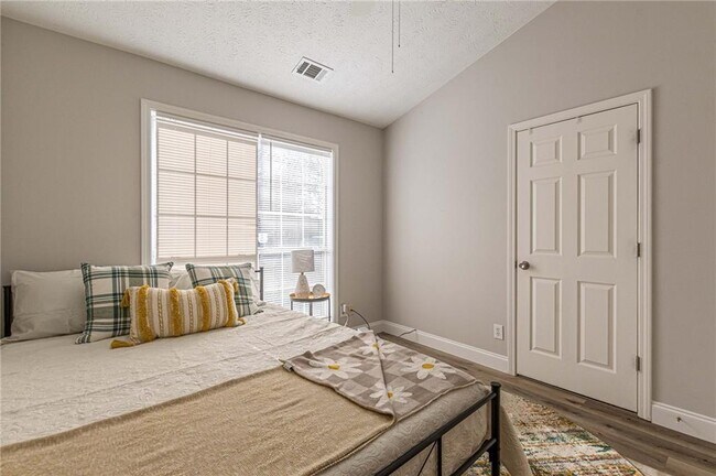 Building Photo - 3195 Jorden Crest Ct NW