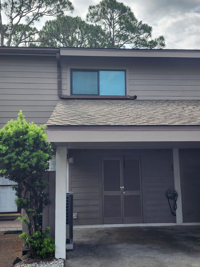Building Photo - 6901 N Lagoon Dr