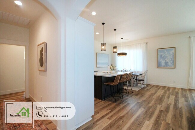 Building Photo - 4624 Pleasant Hills Dr