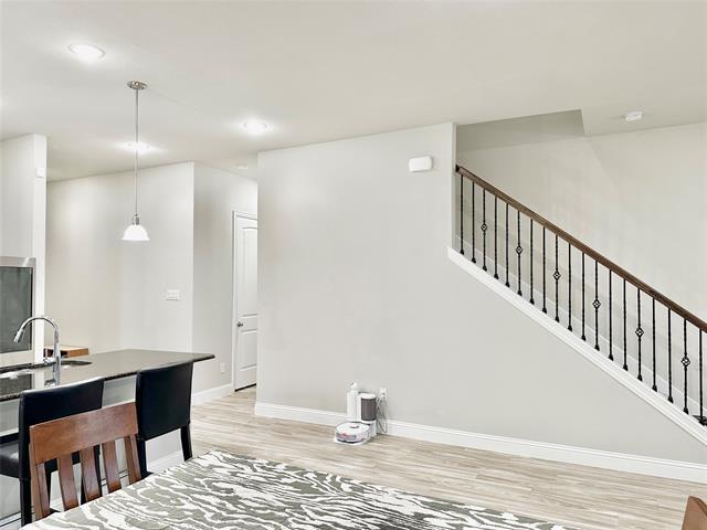 Building Photo - 721 Cromwell Dr