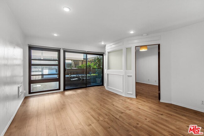 Building Photo - 7742 Redlands St