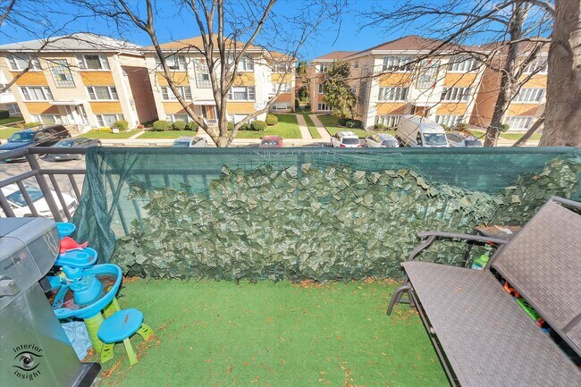 Building Photo - 4330 N Neva Ave