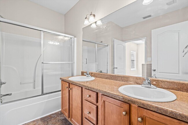 Building Photo - 24348 Wilshire Way