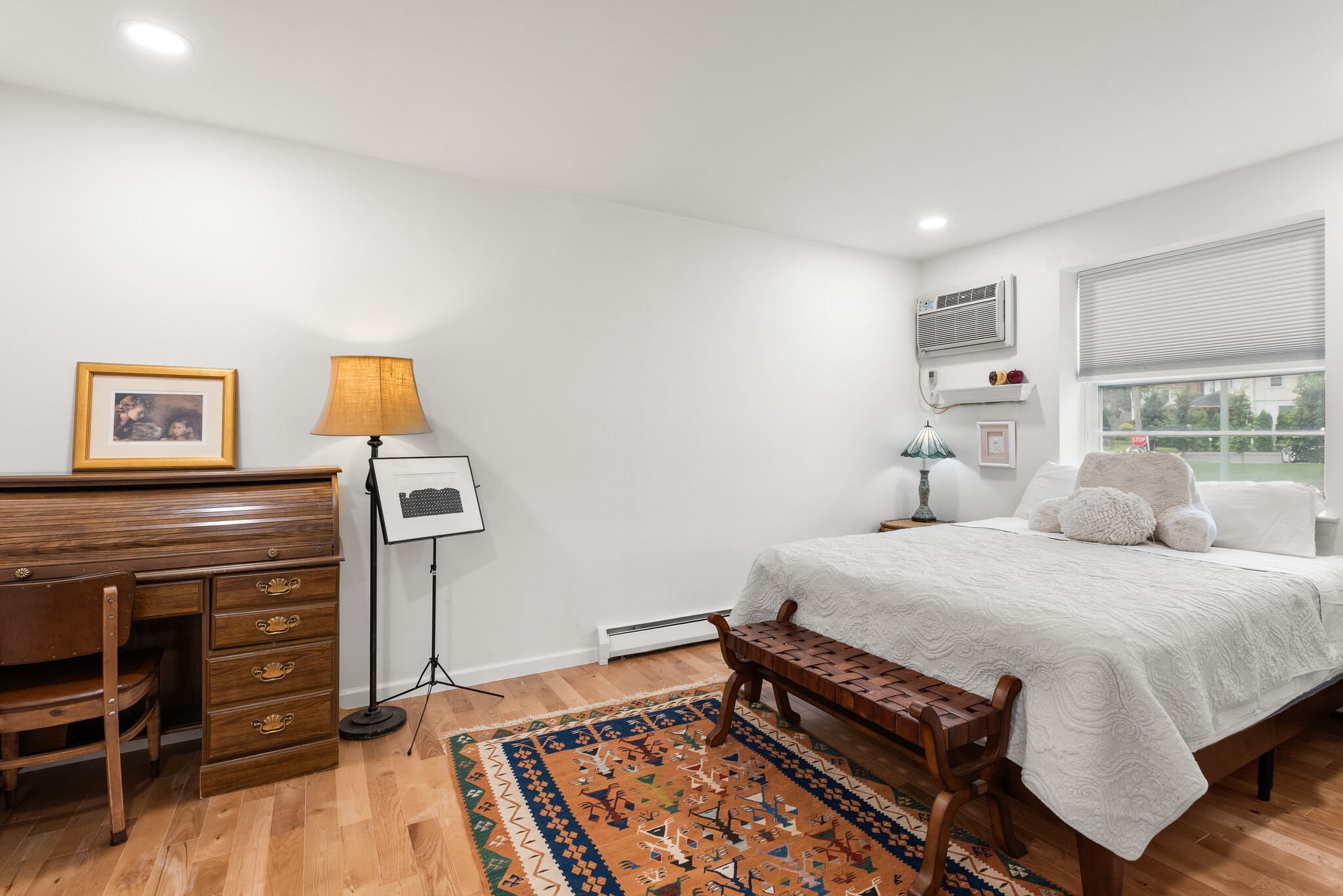 Building Photo - 48 Llanfair Rd