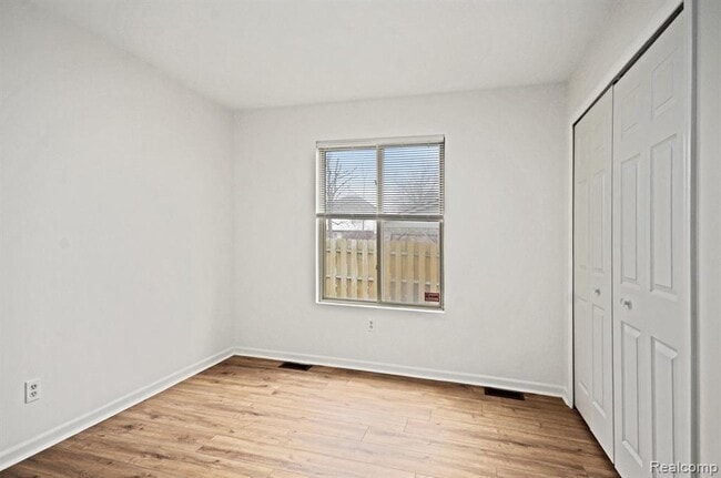 Building Photo - 21864 Laurel St