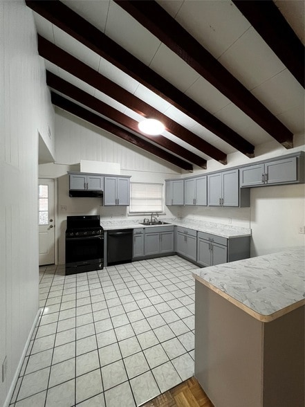 Building Photo - 8300 Doreen Ave