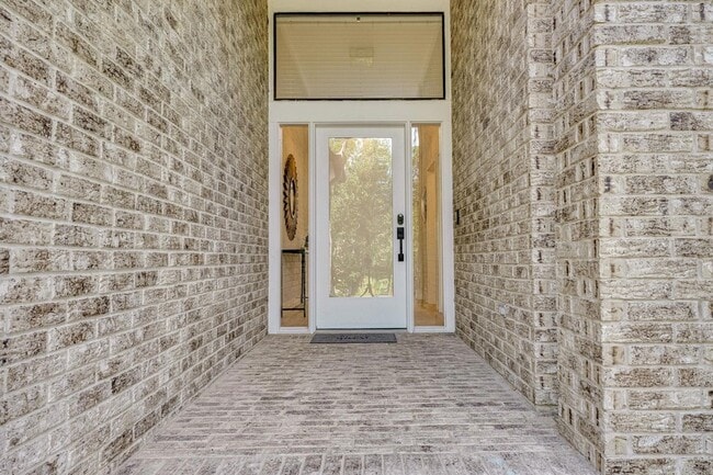 Building Photo - 3914 Latimer Dr