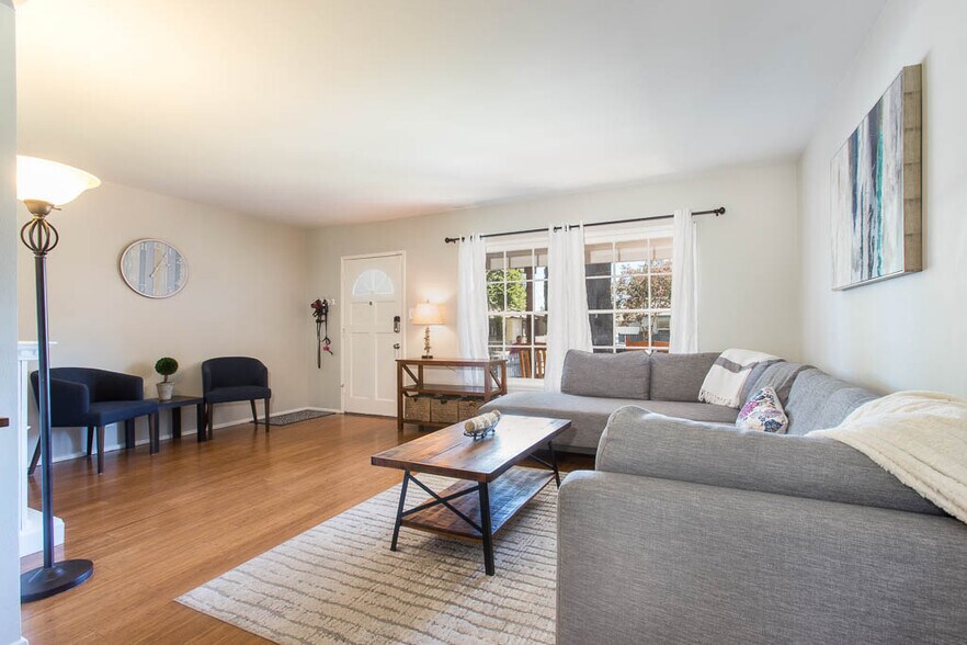 Building Photo - 16907 Marlin Pl
