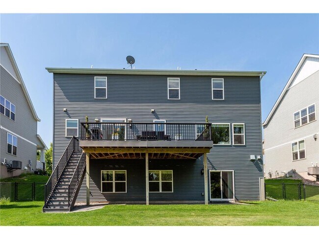 Building Photo - 5596 Orchard Cove