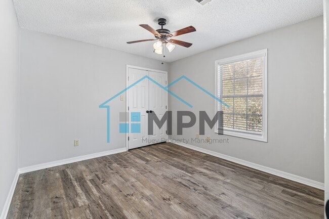 Building Photo - 212 LA-144