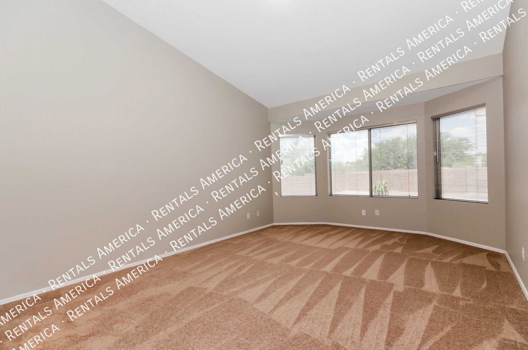 Building Photo - 9971 E Paseo San Bernardo