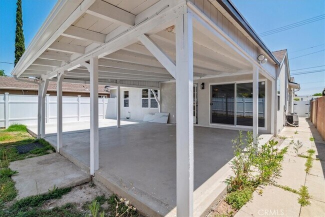 Building Photo - 17107 San Jose St