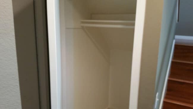 Building Photo - 2BED/2.5BATH