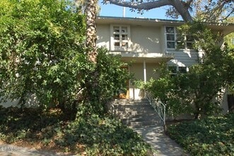 Building Photo - 1637 Raymond Hill Rd