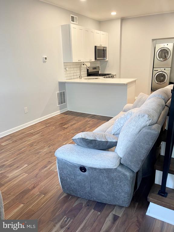 Primary Photo - 3614 Witte St