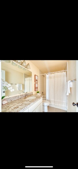 Building Photo - 3062 NW Kelly Hill Ct