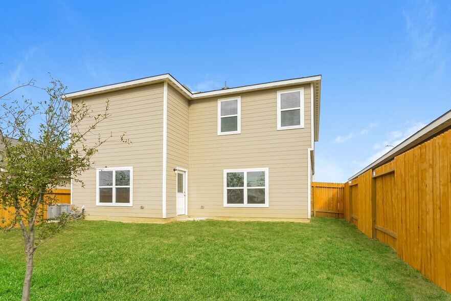Building Photo - 7223 Calypso Cyn