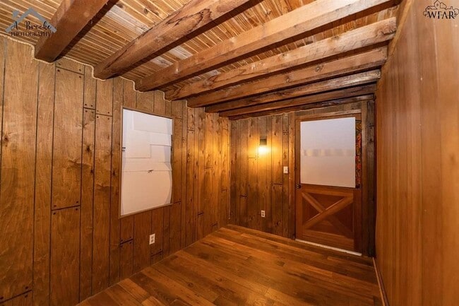 Building Photo - 808 S Yosemite St