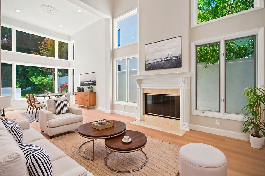 Building Photo - 4324 Park Verdi
