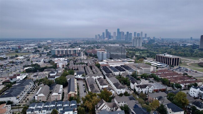 Building Photo - 4118 Floyd St