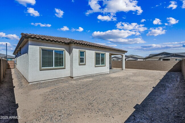 Building Photo - 14913 W Cottontail Ln