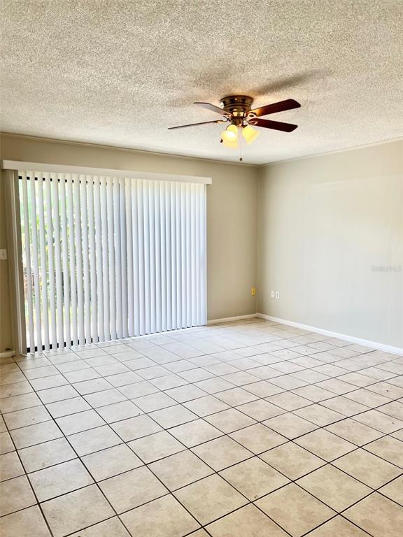 Building Photo - 6065 Village Cir S