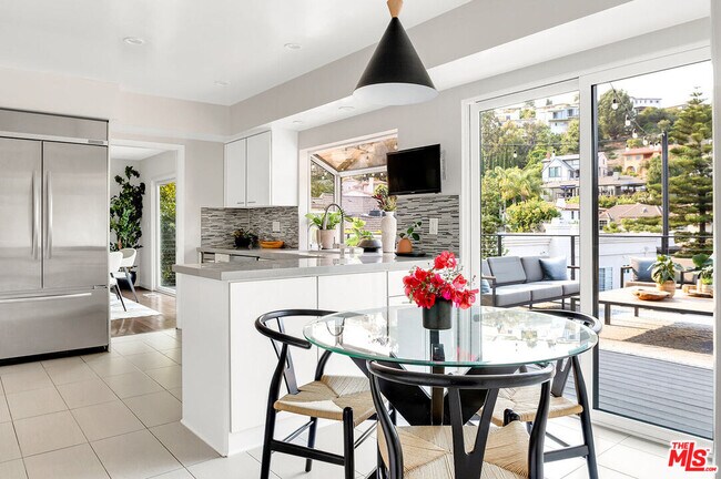 Building Photo - 3360 Ley Dr