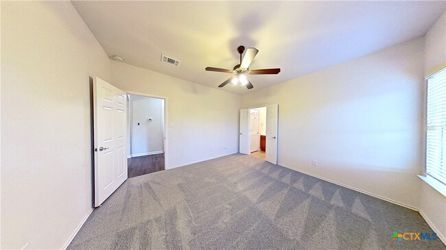 Building Photo - 308 Rinehardt St