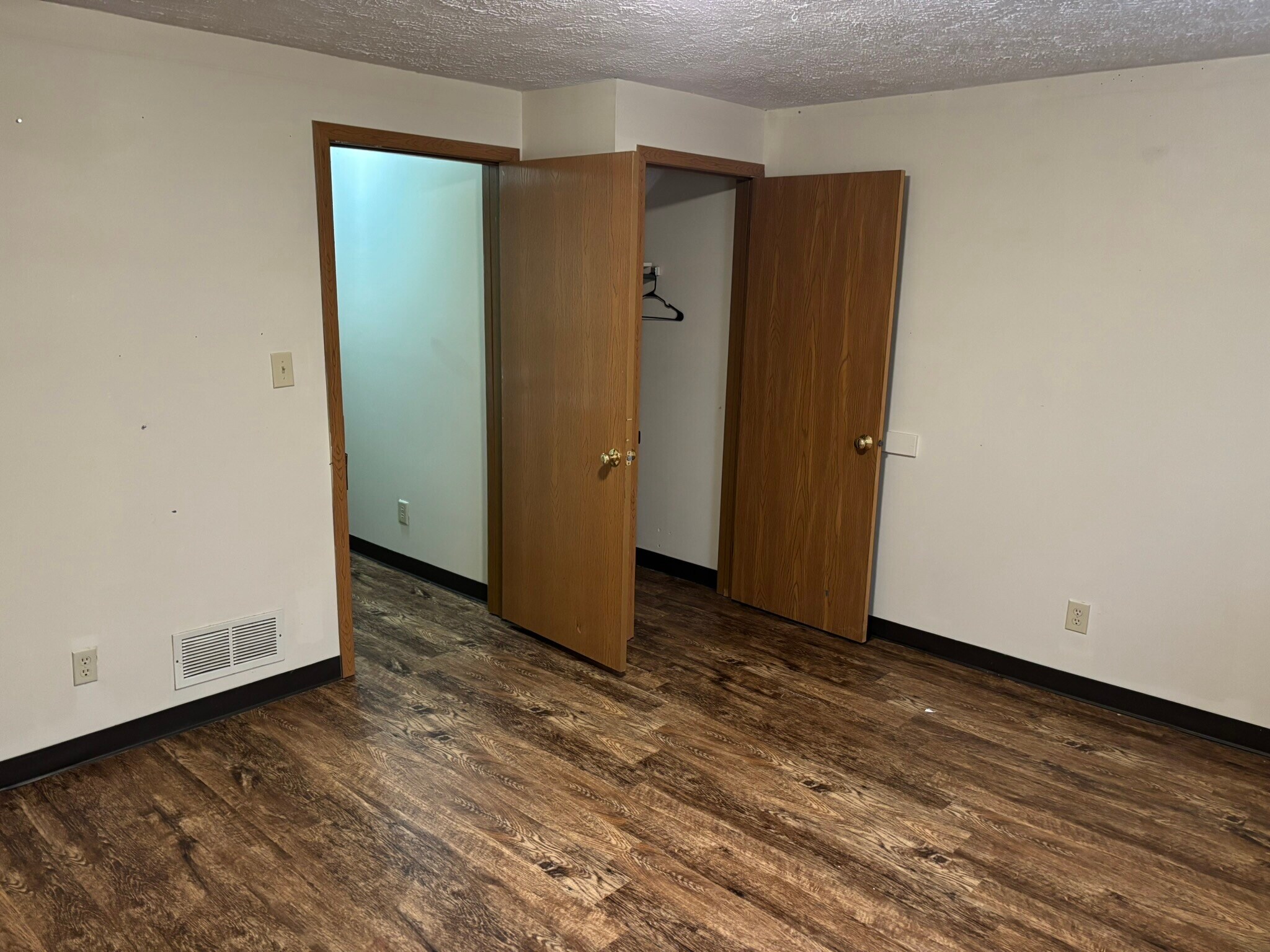 Building Photo - 104 McMillen Ave