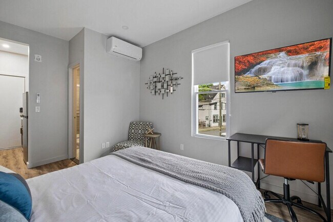 Building Photo - 154 NY-211