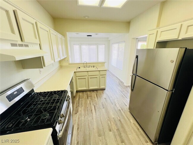 Building Photo - 10816 Clear Meadows Dr