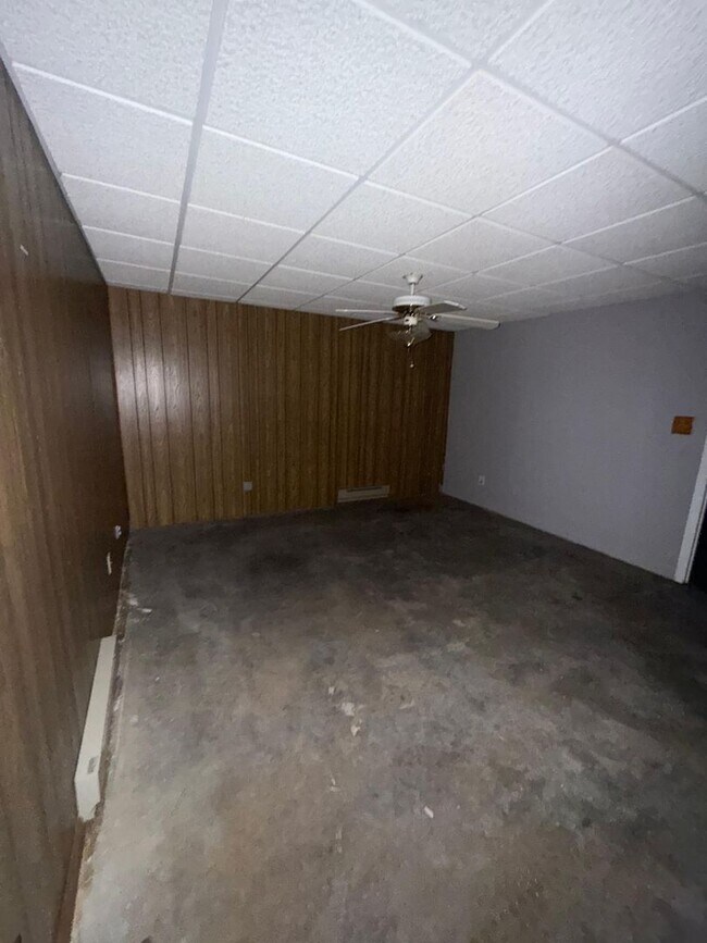Building Photo - 4704 Lawndale Dr