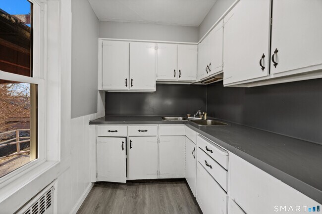 Building Photo - 153 Funston Ave