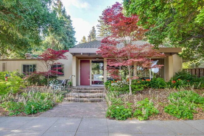 Building Photo - 505 Cypress Point Dr